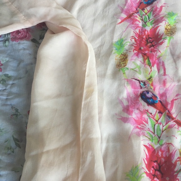 Johnny Was hummingbird blouse size large - Picture 4 of 4